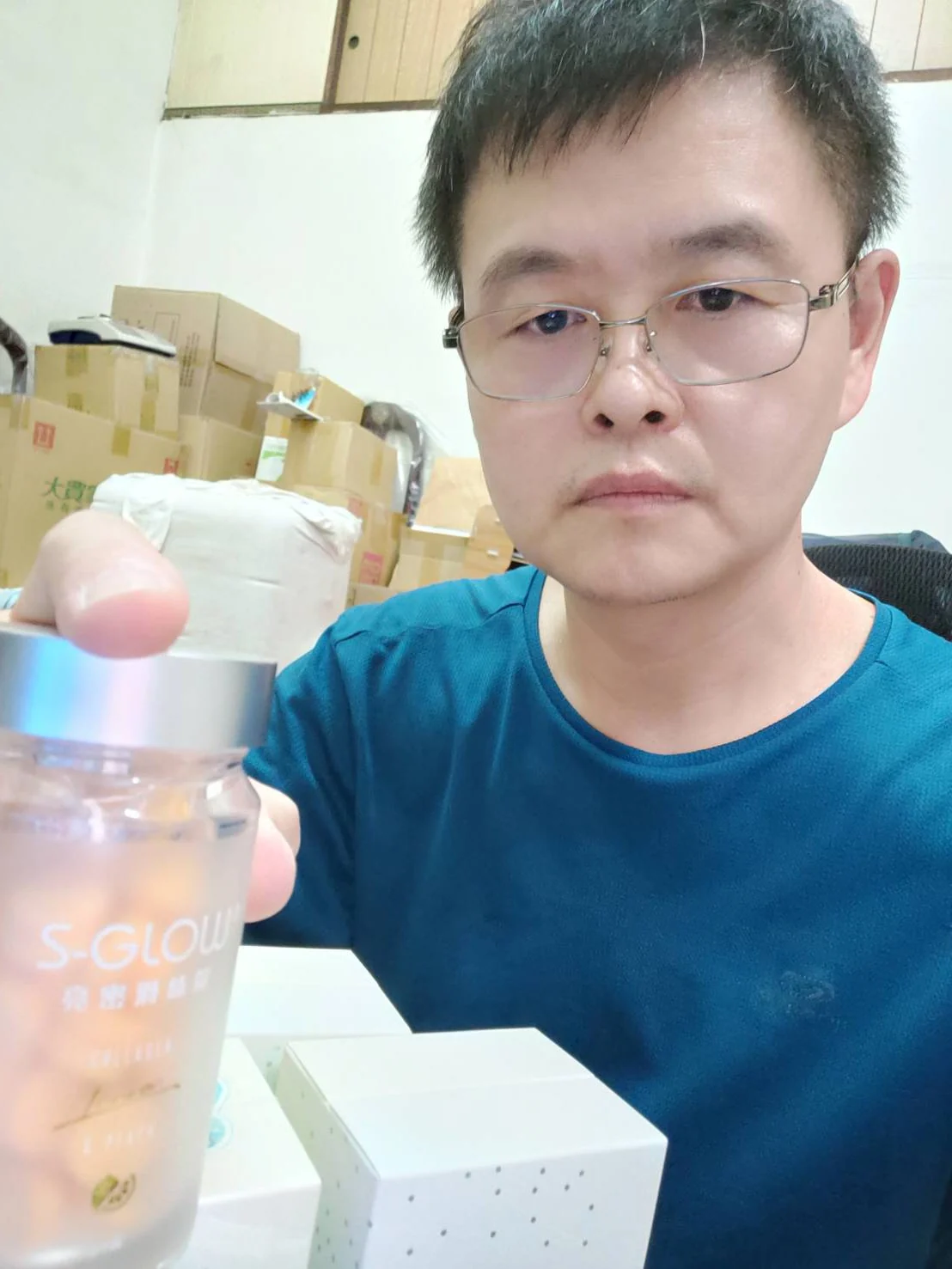亮密滑絲錠產品合照 53